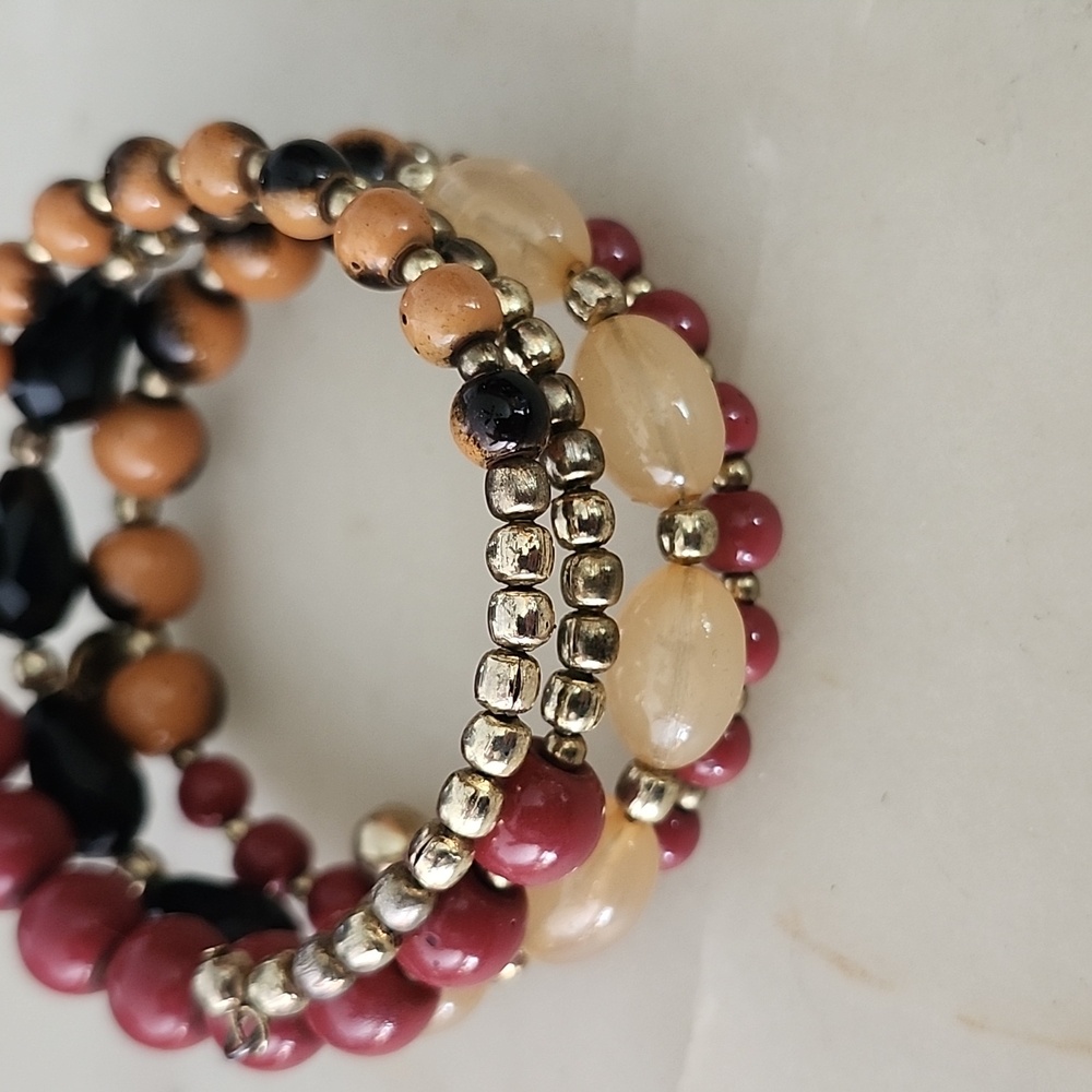 Source Unknown Red And Black Beaded Bracelet Set - image 5